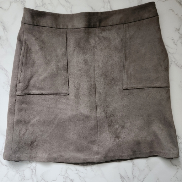 The Limited | Faux Suede High Waist Mini Skirt in Taupe - Size 4 Petite - Picture 1 of 8